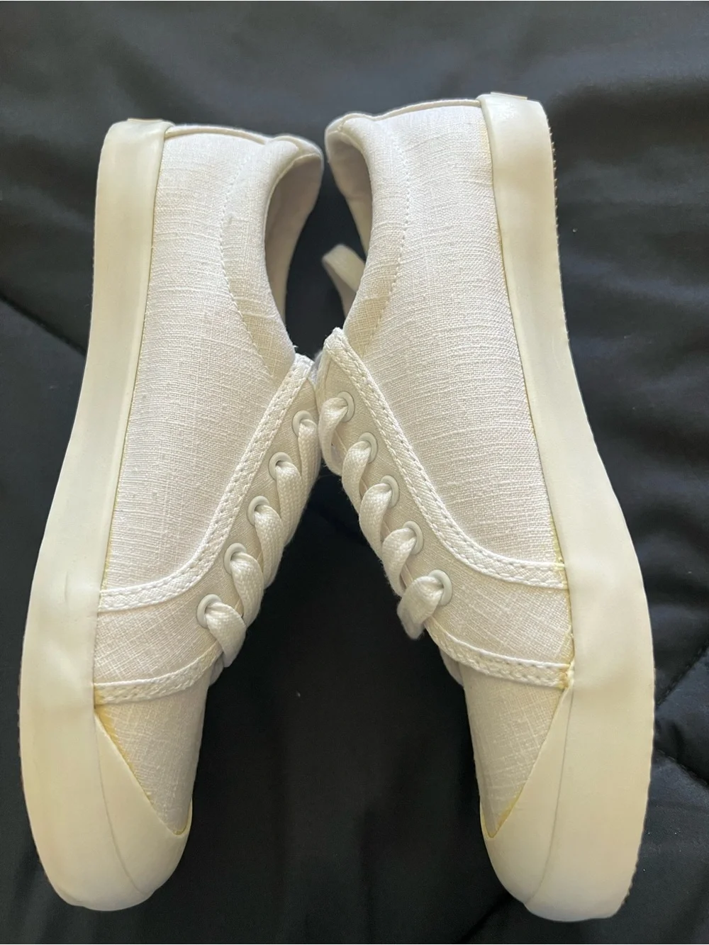 Tommy Bahama Women's White Canvas Low-Top Sneakers